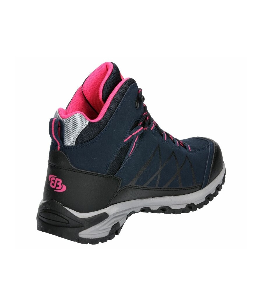 bota kansas woman brutting